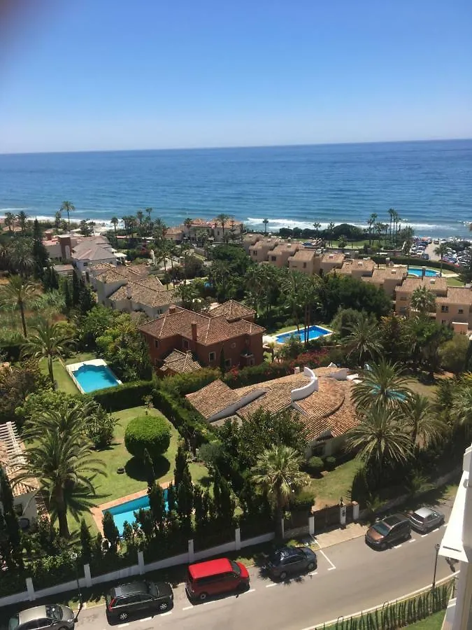 Espectaculares vistas desde estudio en Las Chapas Apartamento Marbella