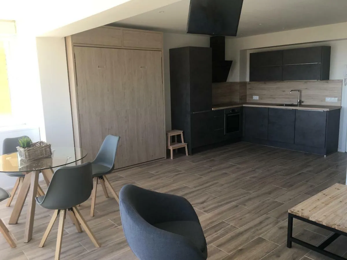 Espectaculares vistas desde estudio en Las Chapas Apartamento Marbella España